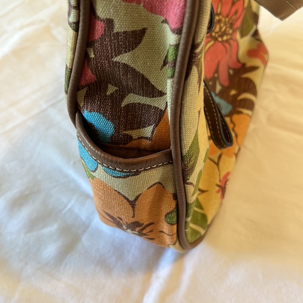 Cute Floral Purse - Picture 2 of 5